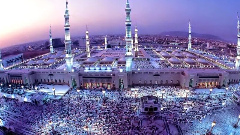 Nabi Shallallahu ‘Alaihi Wa Sallam Menganjurkan Agar Bersabar Atas Beratnya Kehidupan Di Kota Madinah